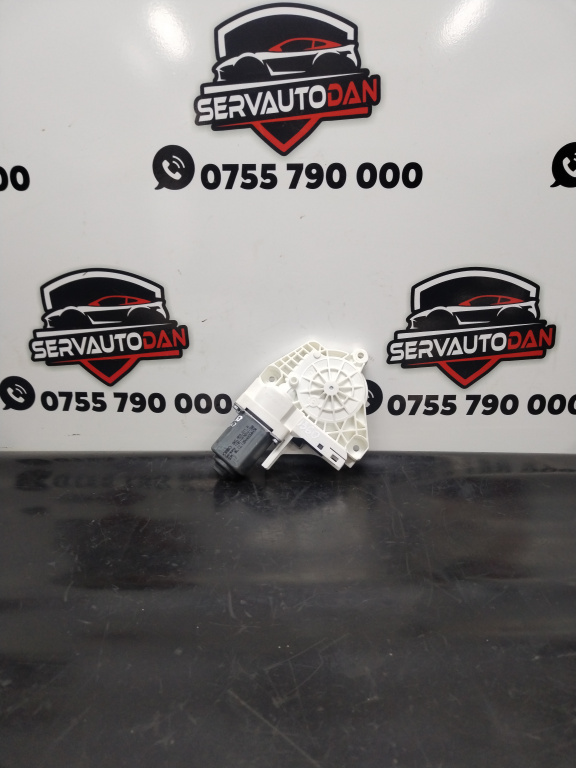 Motoras macara stanga spate Audi Q5 (2008-2012) [8R] 2.0 Motorina 2012, 8K0959811A