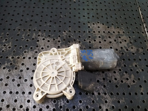 Motoras macara stanga spate bmw seria 5 e60 994437102 7746005502