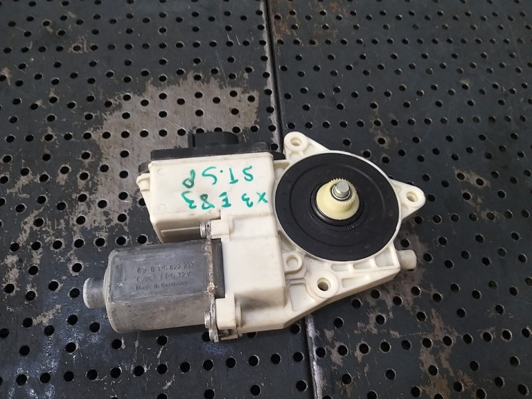 Motoras macara stanga spate bmw x3 e83 69259652 s007083007 0130822237