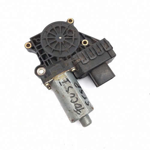 Motoras Macara Stanga,spate Ford FOCUS Mk 1 1998 - 2004 0130821903, 105131XXX, 0 130 821 903