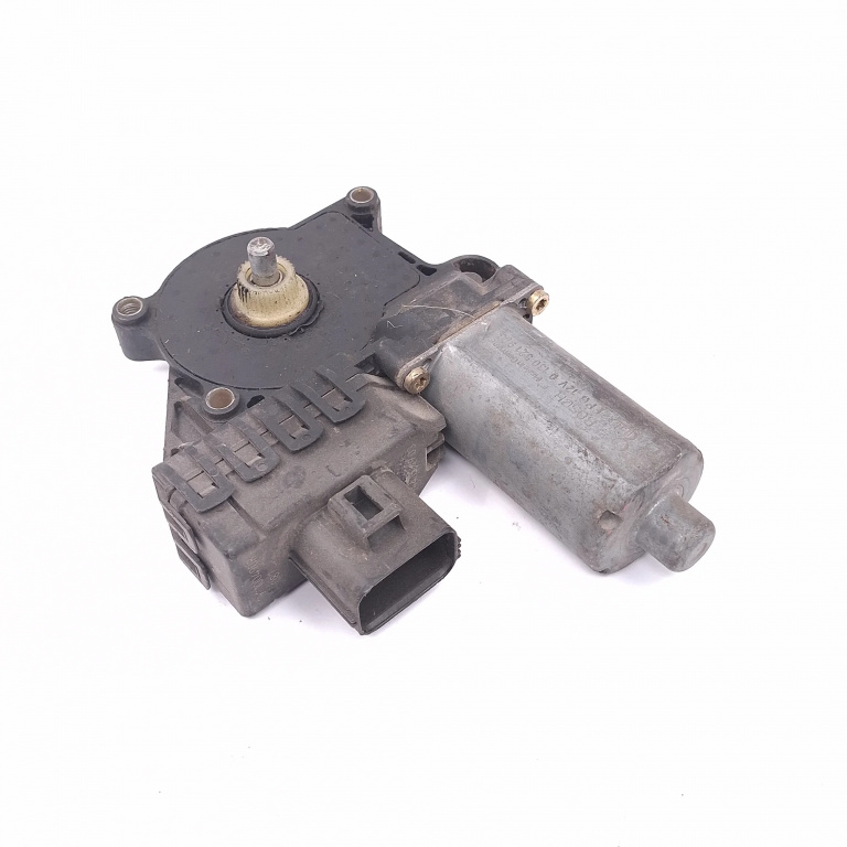 Motoras Macara Stanga,spate Ford FOCUS Mk 1 1998 - 2004 0130821903, 1921004908, 944154903, 105131XXX