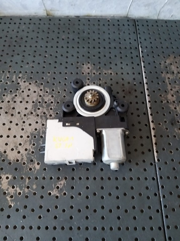 Motoras macara stanga spate ford kuga 1 7m5t14b534ad 5wk11588g