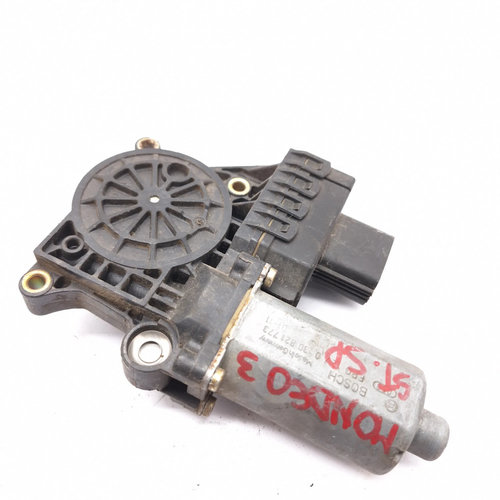 Motoras Macara Stanga,spate Ford MONDEO Mk 3 2000 - 2007 0130821773, 1200015385, 94420473