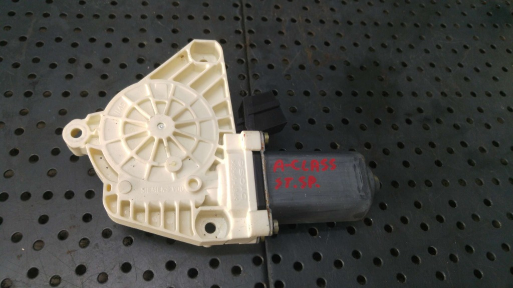 Motoras macara stanga spate mercedes a class w169 a1698201942 996148101