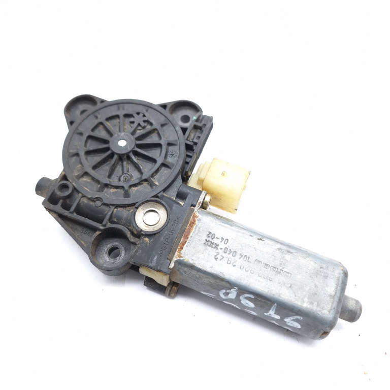 Motoras Macara Stanga,spate Mercedes-Benz C-CLASS (W203) 2000 - 2007 A2028202942, 104048XXX, 0130822008