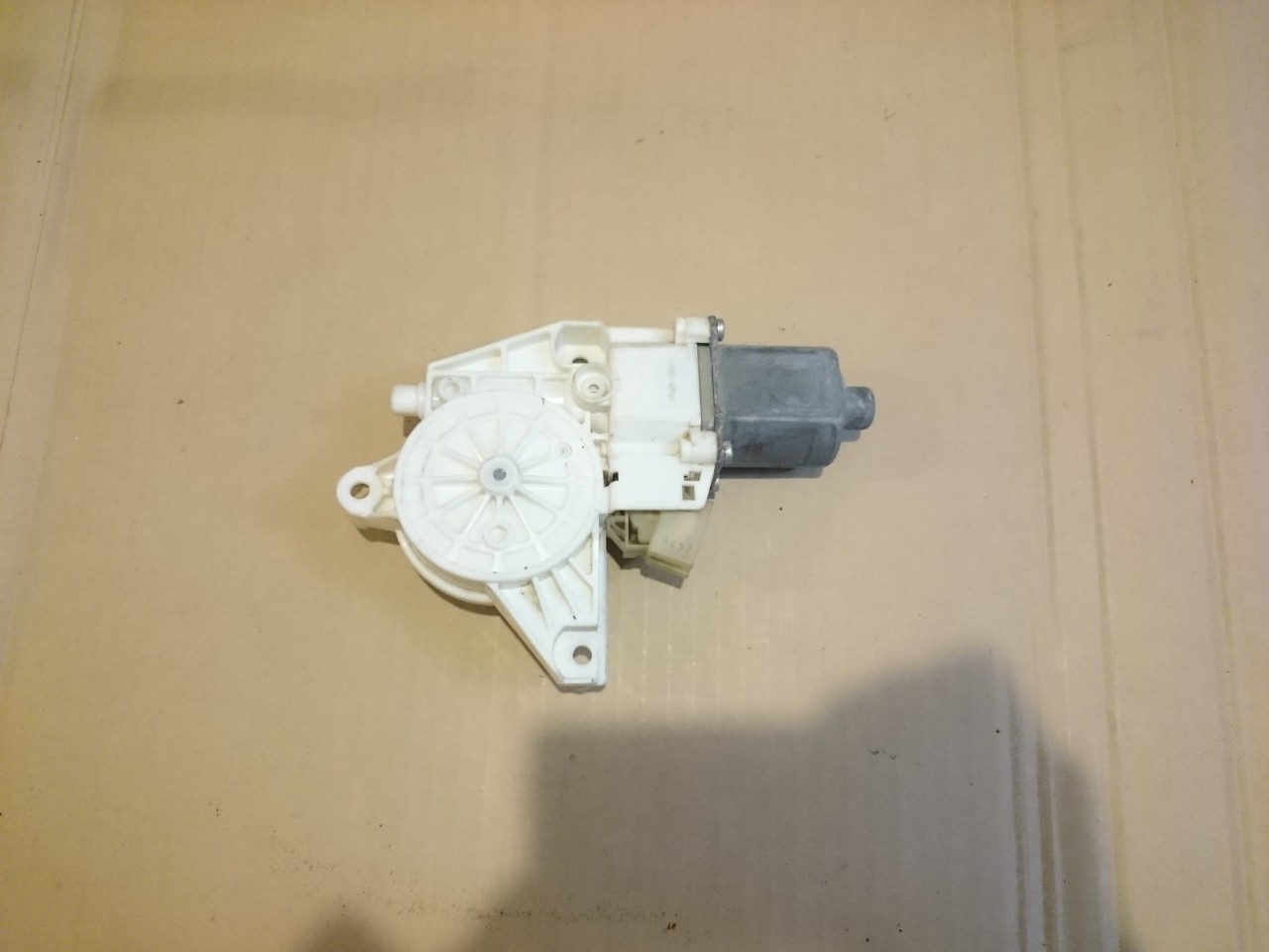 Motoras macara stanga spate Mercedes W212, W204 C Class, E Class cod A2048200542