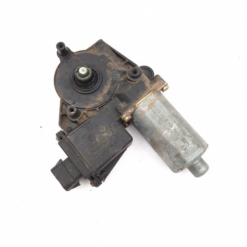 Motoras Macara Stanga,spate Opel VECTRA B 1995 - 2002 105683104, 0130821651, 05073421, 190478100