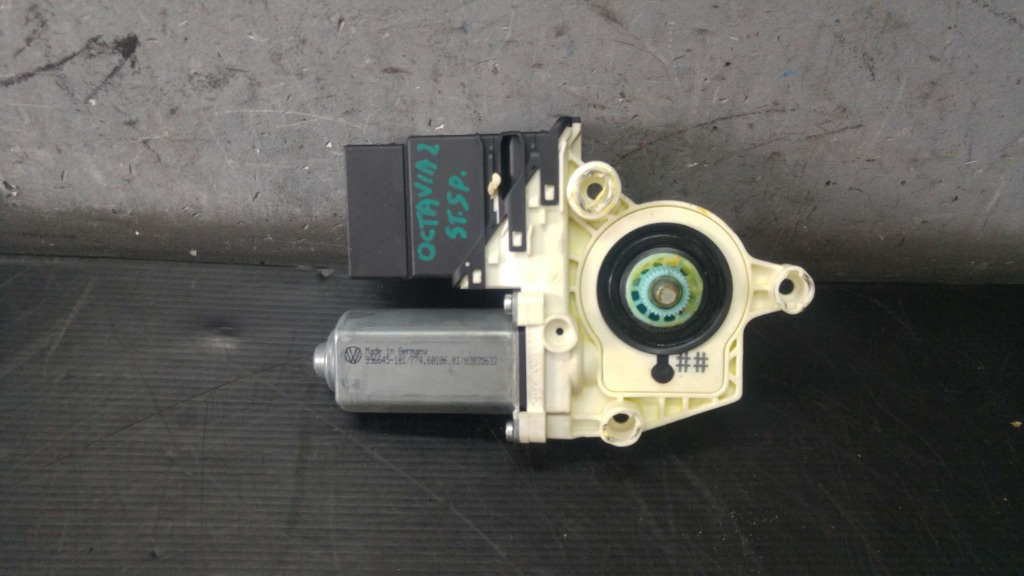 Motoras macara stanga spate skoda octavia 2 1z3 996645101 995932100