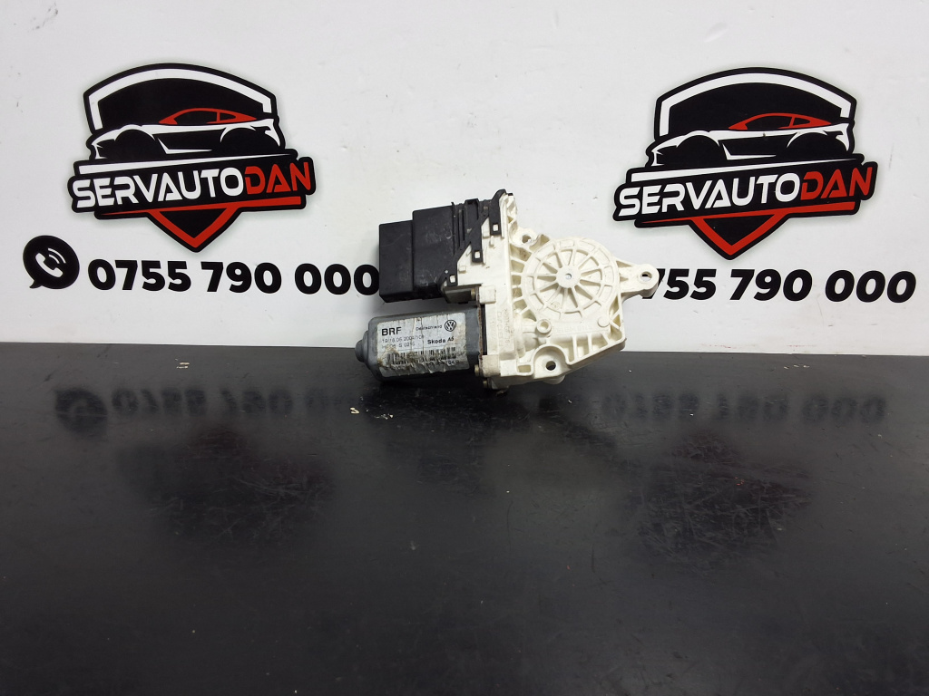 Motoras macara stanga spate Skoda Octavi