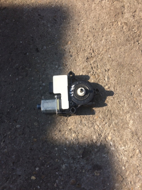 Motoras macara stanga spate Skoda Octavia 3 [2013 - 2017] Liftback 5-usi (5E3)