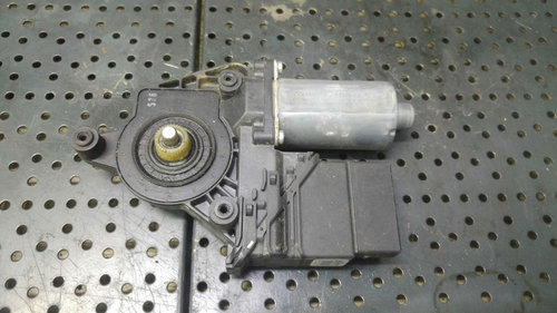 Motoras macara stanga spate skoda superb 1 3u4 3u0959811