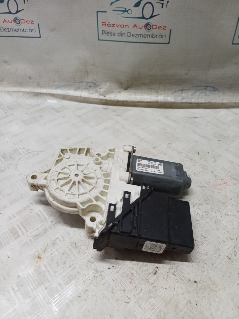 Motoras macara stanga spate Skoda Superb