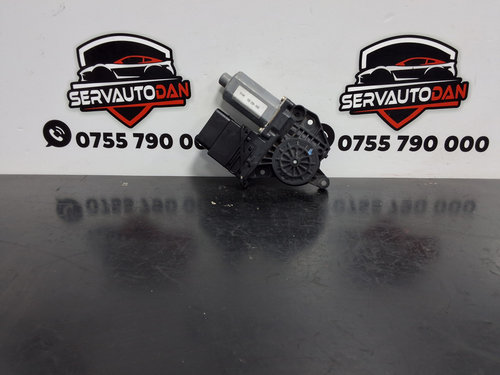 Motoras macara stanga spate Volkswagen Golf 4 (1997-2005) 1.9 Motorina 2002, 0130821766