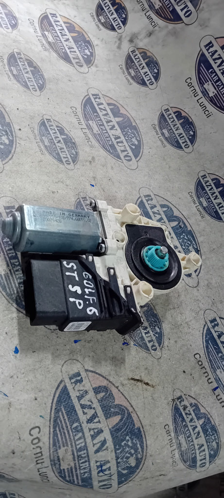 Motoras macara stanga spate Volkswagen Golf 6 2010