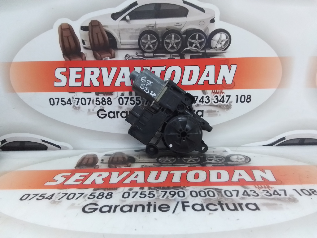 Motoras macara stanga spate Volkswagen Golf 7 (2012-2017) 1.6 Motorina 2015, 5Q0950811A