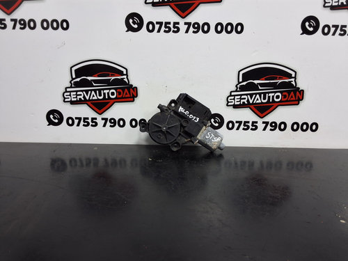 Motoras macara stanga spate Volkswagen Polo 5 (2009-2017) [6R] 1.2 Motorina 2013, 0130822532