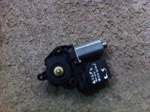 Motoras macara stanga spate Volkswagen VW Golf 4 [1997 - 2006] Hatchback 5-usi 1.6 AT (100 hp) (1J1)