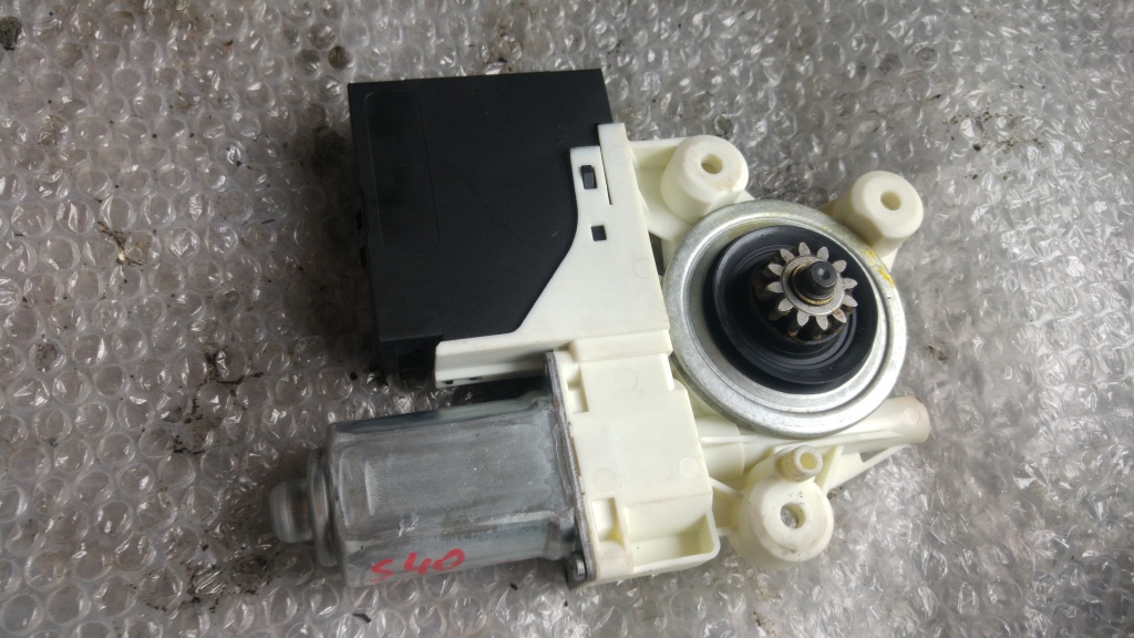 Motoras macara stanga spate volvo s40 v50 992763-100 30710147