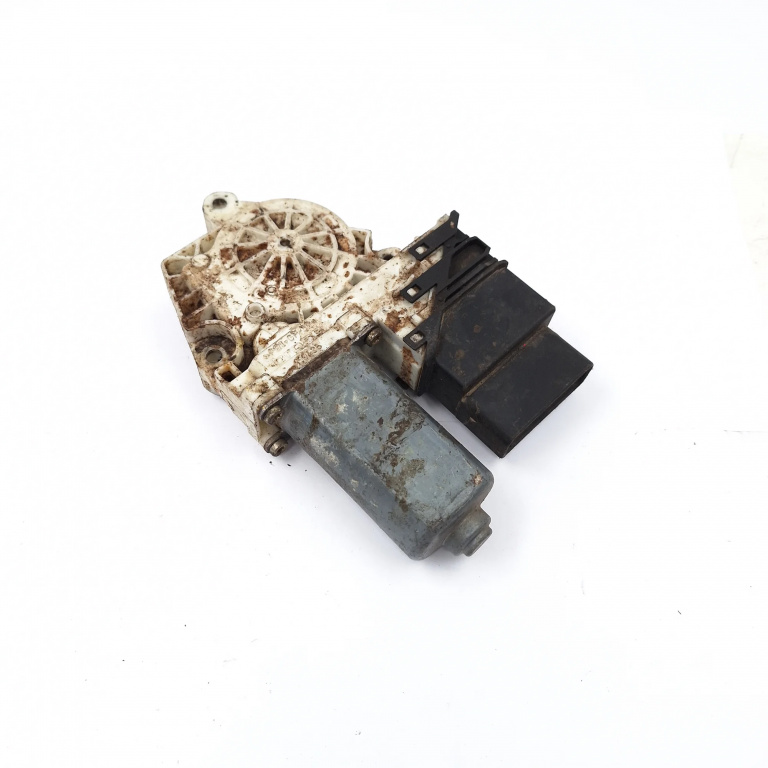 Motoras Macara Stanga,spate VW GOLF 4 1997 - 2004 0536006002, 101389101, 7746002302, 0107833
