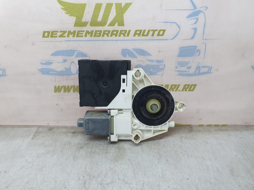 Motoras macara usa dreapta fata 1k5837402am Volkswagen VW Golf 5 [2003 - 2009]