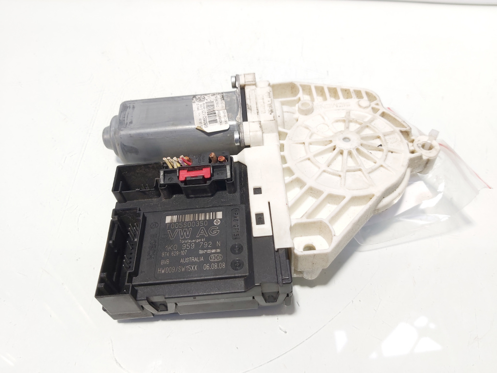 Motoras macara usa dreapta fata, cod 1K0959702AC, VW Passat (3C2) (id:669574)