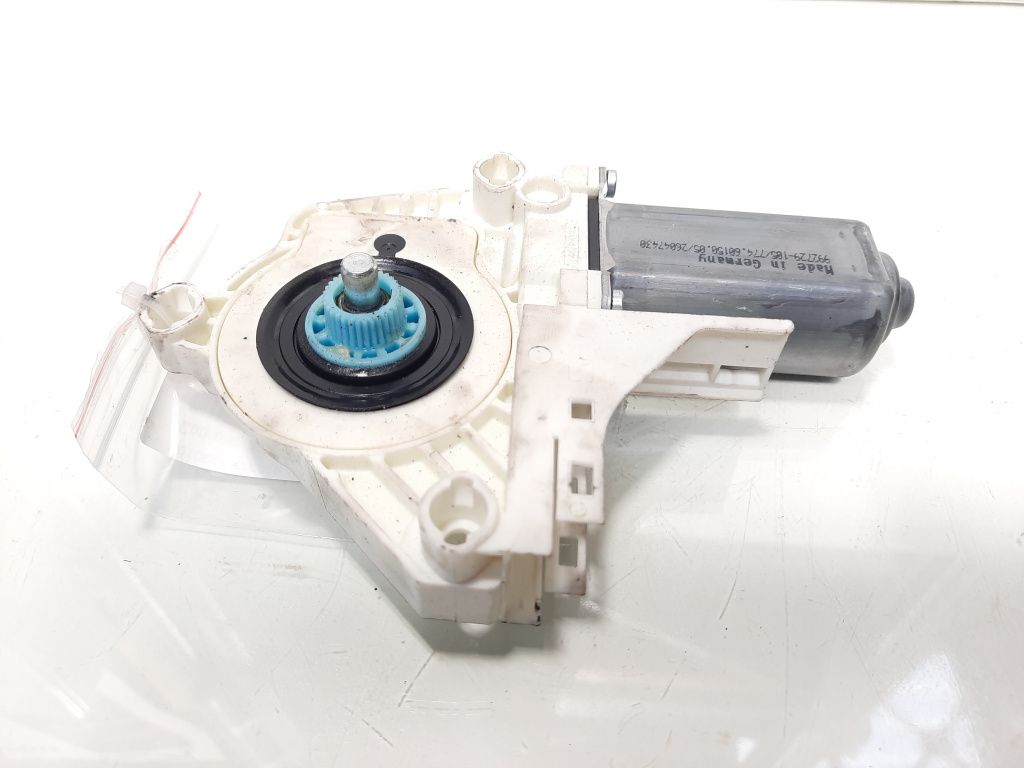 Motoras macara usa dreapta fata, cod 1K0959702Q, VW Passat (3C2) (id:611809)