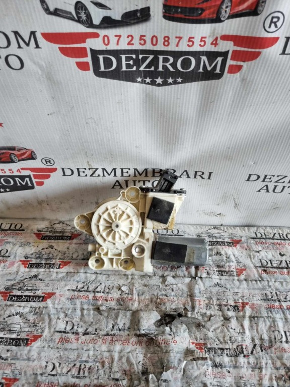 Motoras macara usa dreapta fata Opel Vectra C cod 9178988