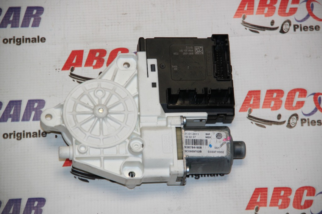Motoras macara usa dreapta fata VW Passat B6 2005-2010 cod: 3C0959702B, 3C0959792