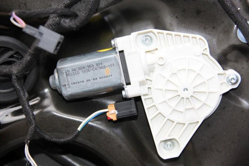 Motoras macara usa dreapta spate Audi Q5 2017-> 80A 80A959811