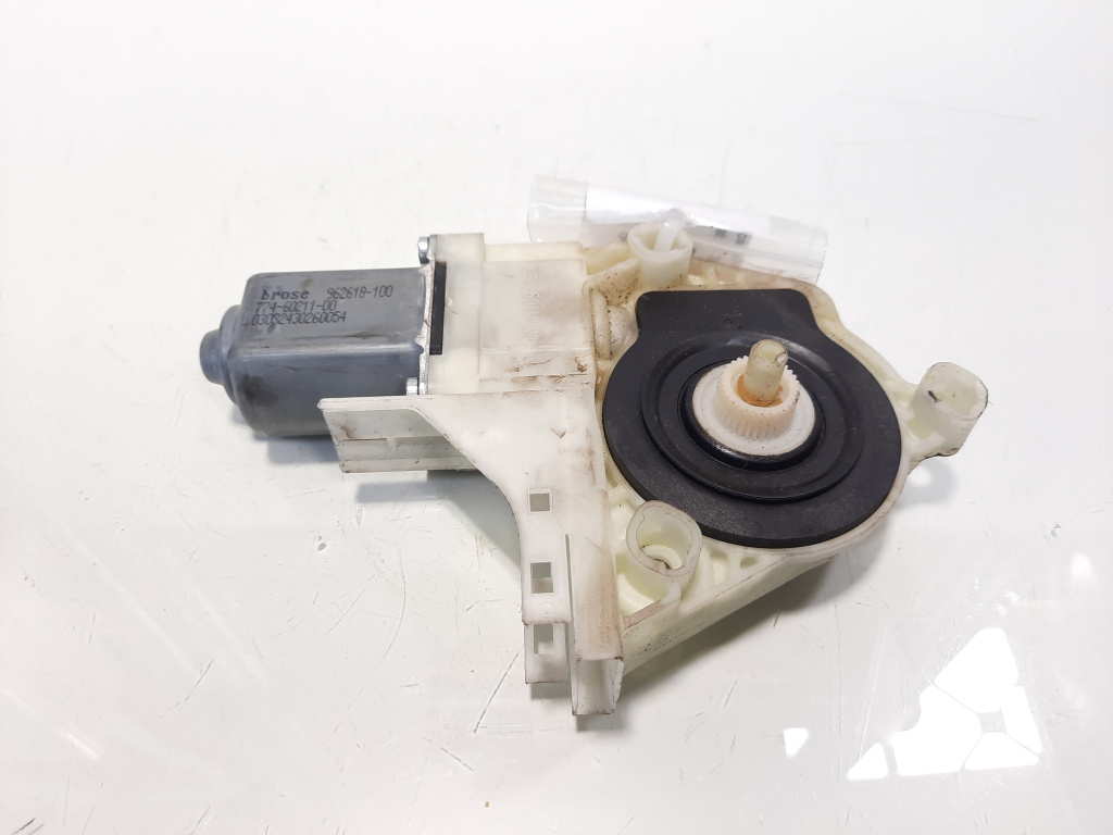 Motoras macara usa dreapta spate, cod 3C0959704, VW Passat Variant (365) (id:611685)