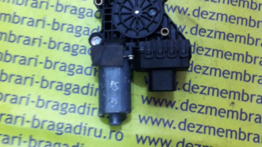 Motoras macara usa dreapta spate Ford Focus [facelift] [2001 - 2007] Sedan 1.8 TDCi MT (115 hp) (DFW) Ghia