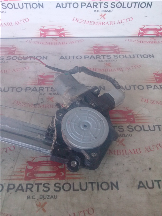 Motoras macara usa dreapta spate HONDA CIVIC an fabr 2008