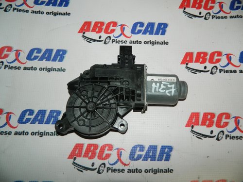Motoras macara usa dreapta spate Skoda Fabia 2 cod: 6R0959812D
