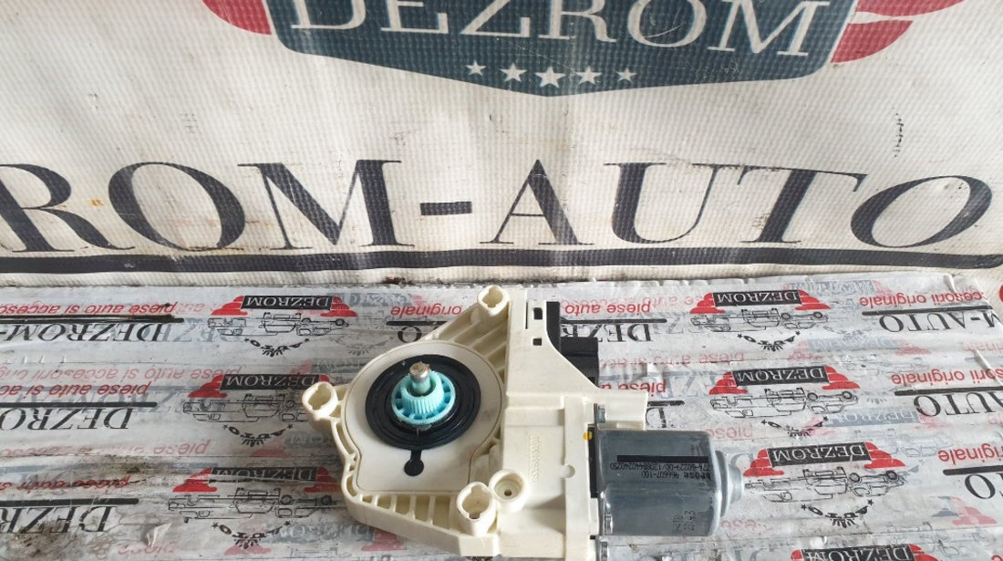 Motoras macara usa dreapta spate Skoda Yeti cod piesa : 8K0959812