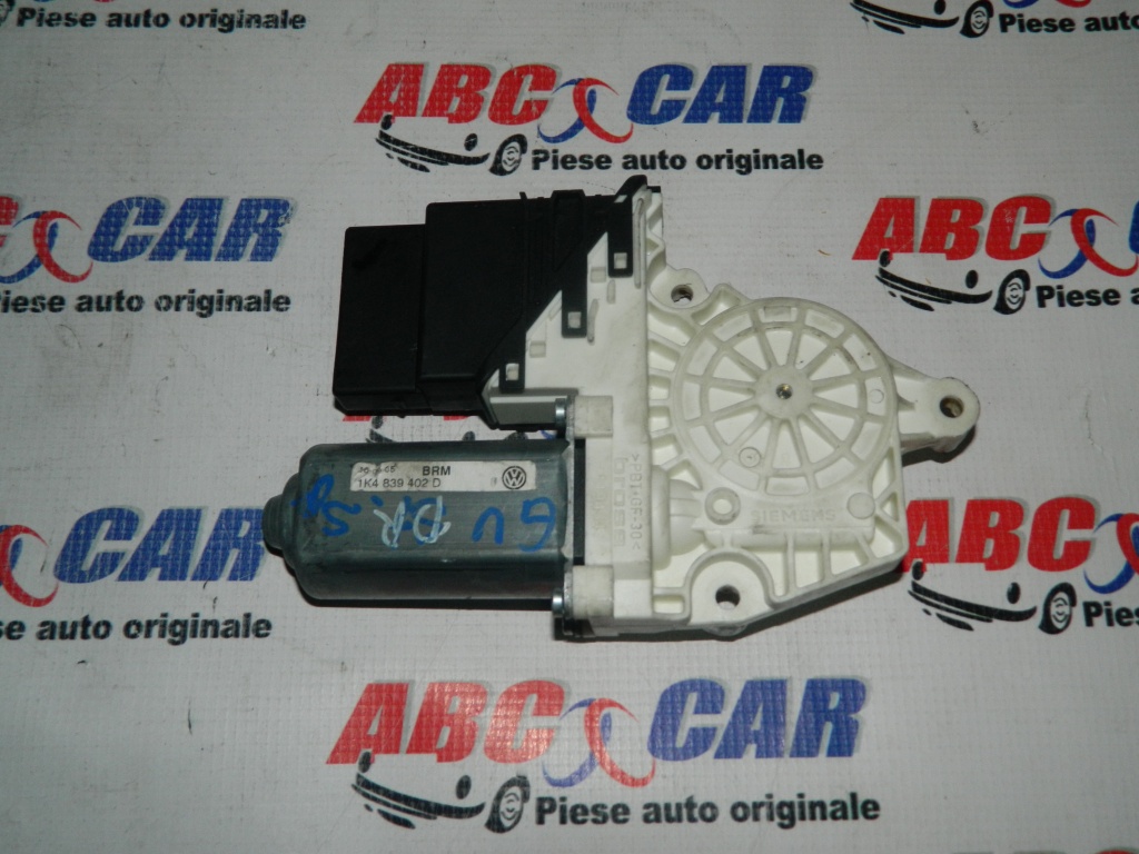 Motoras macara usa dreapta spate VW Golf 5 cod: 1K4839402D