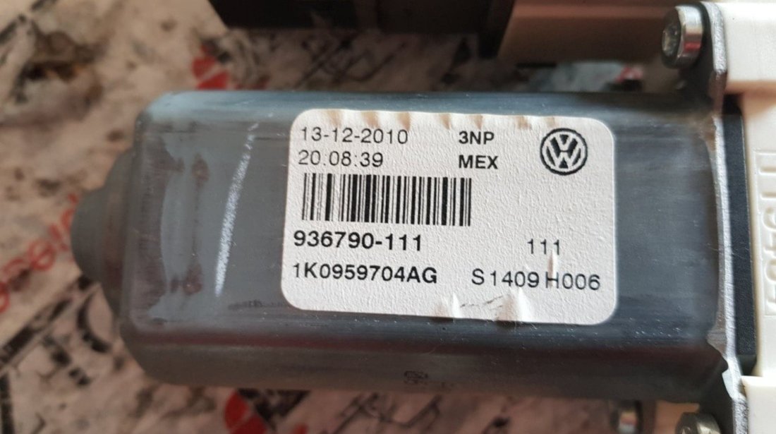 Motoras macara usa dreapta spate VW Jetta 4 cod piesa : 1K0959704AG