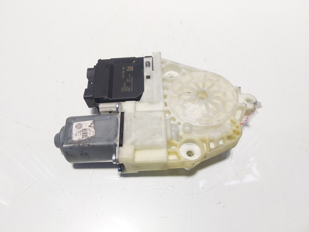 Motoras macara usa dreapta spate, VW Passat (362) (id:637347)