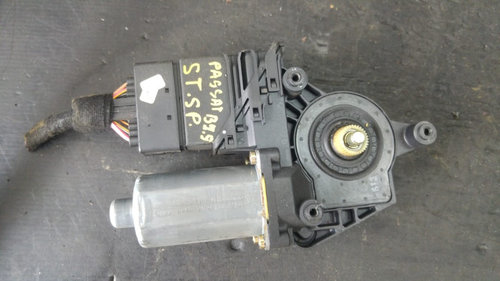 Motoras macara usa dreapta spate vw passat b5.5 1c0959811