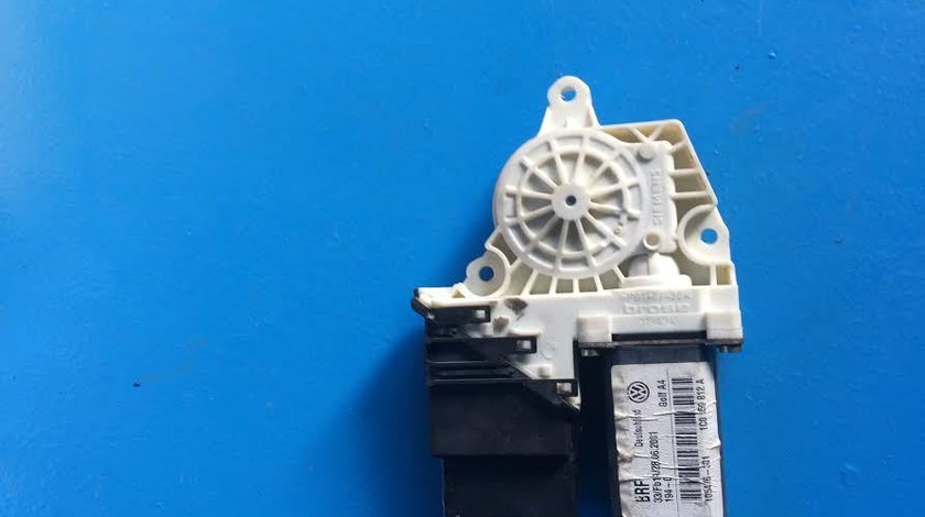 Motoras macara usa dreapta spate VW Volkswagen Golf 4 an 1997 - 2004 cod 1C0959812A