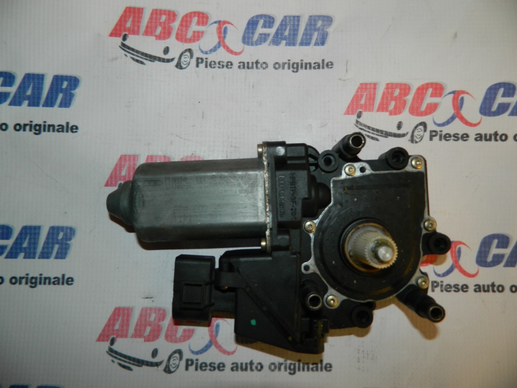Motoras macara usa drepta fata Audi A4 B5 cod: 8D0959802B