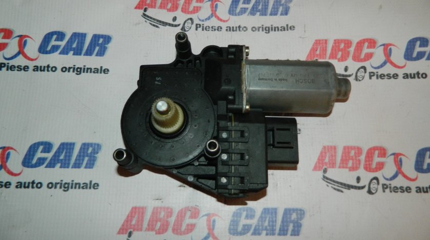 Motoras macara usa stanga fata Audi A4 B5 cod: 0130821784 model 1998