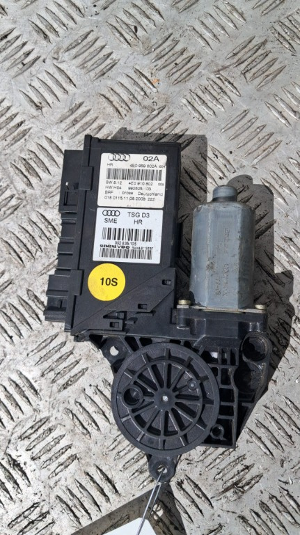 Motoras macara usa stanga fata Audi A8 D3 an 2004 cod 4E1959801