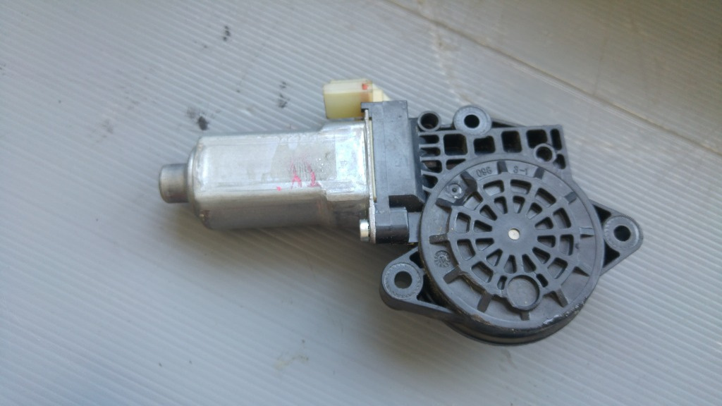 Motoras macara usa stanga fata hyundai tucson 2004-2010