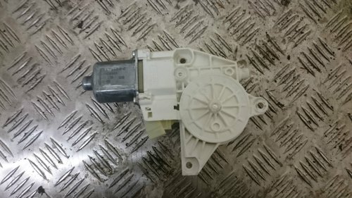 Motoras macara usa stanga fata Mercedes E-class W212 E220