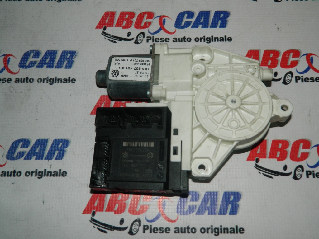 Motoras macara usa stanga fata VW Jetta cod: 1K0959793L / 1K5837401AH