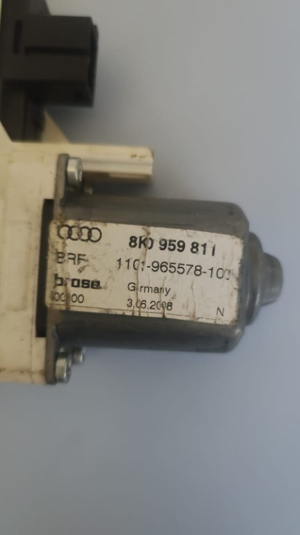 Motoras macara usa stanga spate Audi A4 B8 cod 8K0959811