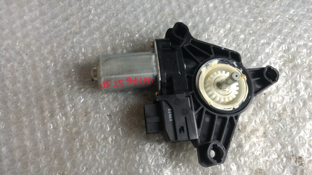 Motoras macara usa stanga spate mercedes a-class w176 968740-100