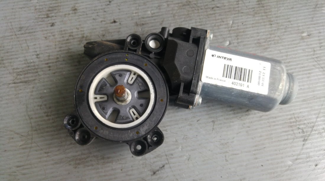 Motoras macara usa stanga spate nissan qashqai 402191a