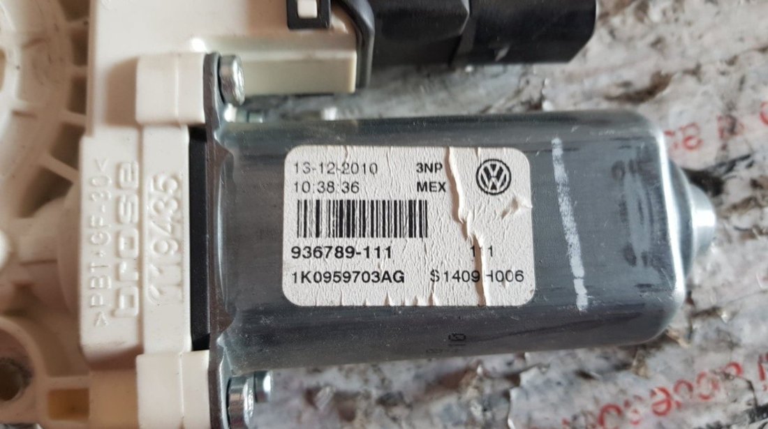 Motoras macara usa stanga spate VW Jetta 4 cod piesa : 1K0959703AG