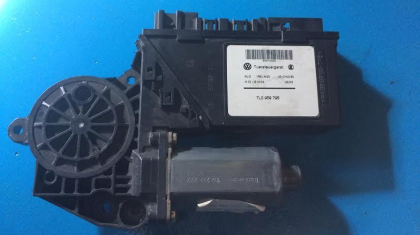 Motoras macara usa stanga spate VW Volkswagen Touareg 7L an 2002 - 2010 cod 7L0959795